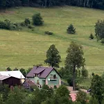 Vakantieboerderij Dom Noclegowy „pod Mnichem” *