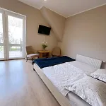 Vakantieboerderij Dom Noclegowy „pod Mnichem” *