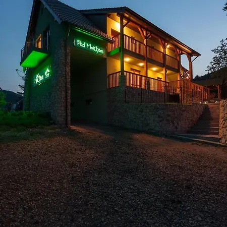 Dom Noclegowy „pod Mnichem” *