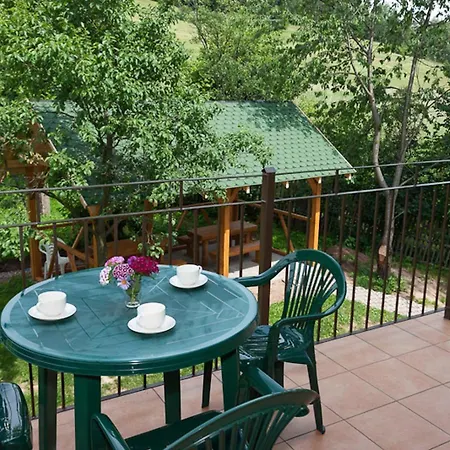 Dom Noclegowy „pod Mnichem” *