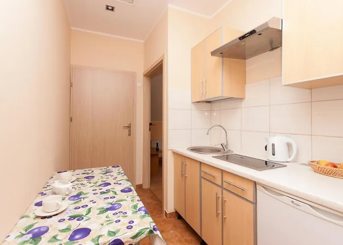 Dom Noclegowy „pod Mnichem” 팜스테이 *