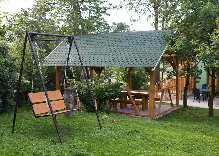 Dom Noclegowy „pod Mnichem” 팜스테이 밤비에지체