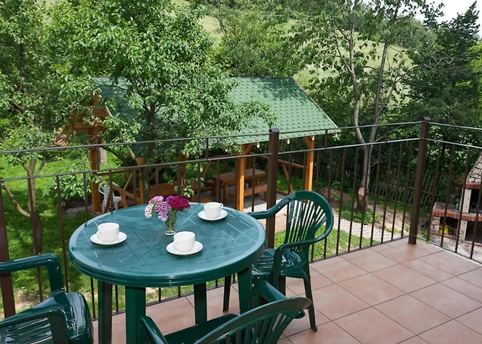 Dom Noclegowy „pod Mnichem” *