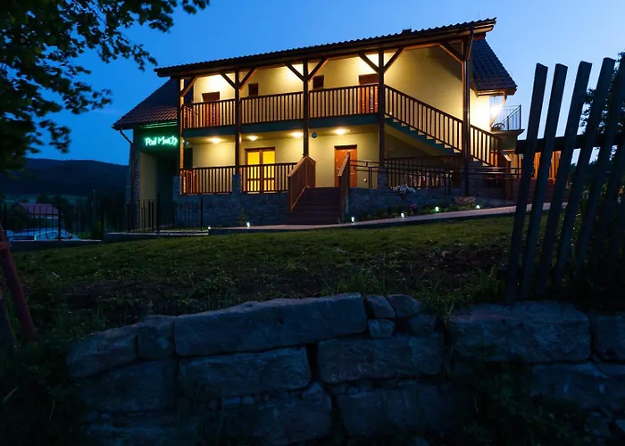 Dom Noclegowy „pod Mnichem” 팜스테이 *